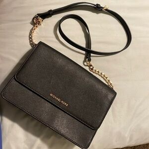 Michael Kors Daniela Large Saffiano Leather Crossbody Bag Black